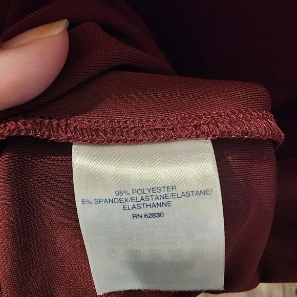 Land's End Stretchy Top Women Size 14-16 Burgundy Half Sleeve Pullover - Picture 8 of 9